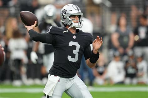 lv raiders qb|who is raiders starting qb.